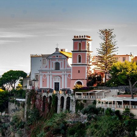 Il Tulipano - Appartamento Al Centro Di Vico Equense Extérieur photo