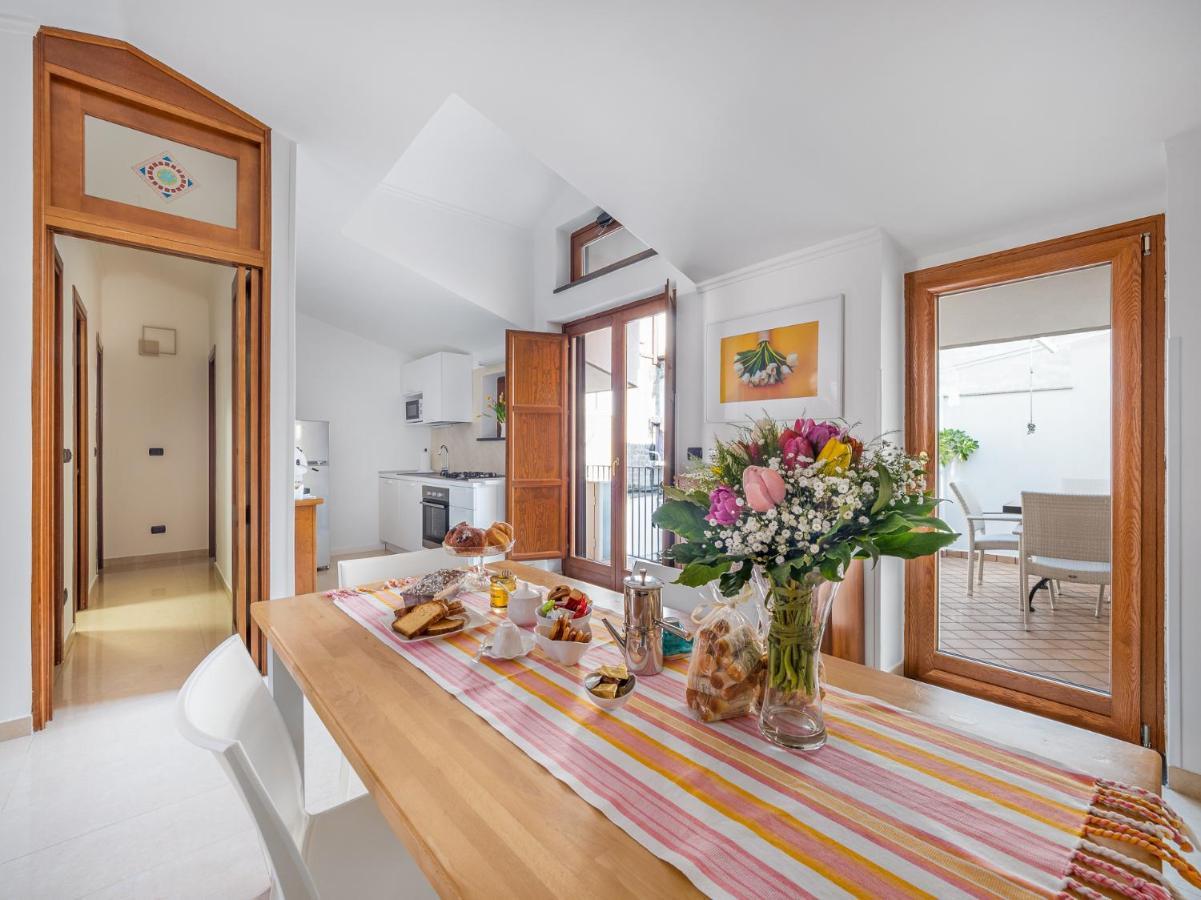 Il Tulipano - Appartamento Al Centro Di Vico Equense Extérieur photo