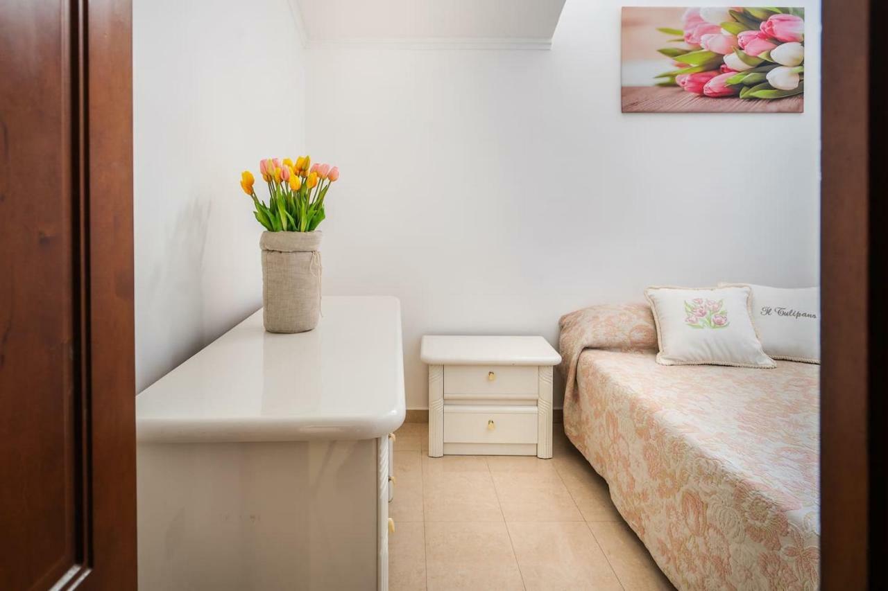 Il Tulipano - Appartamento Al Centro Di Vico Equense Extérieur photo